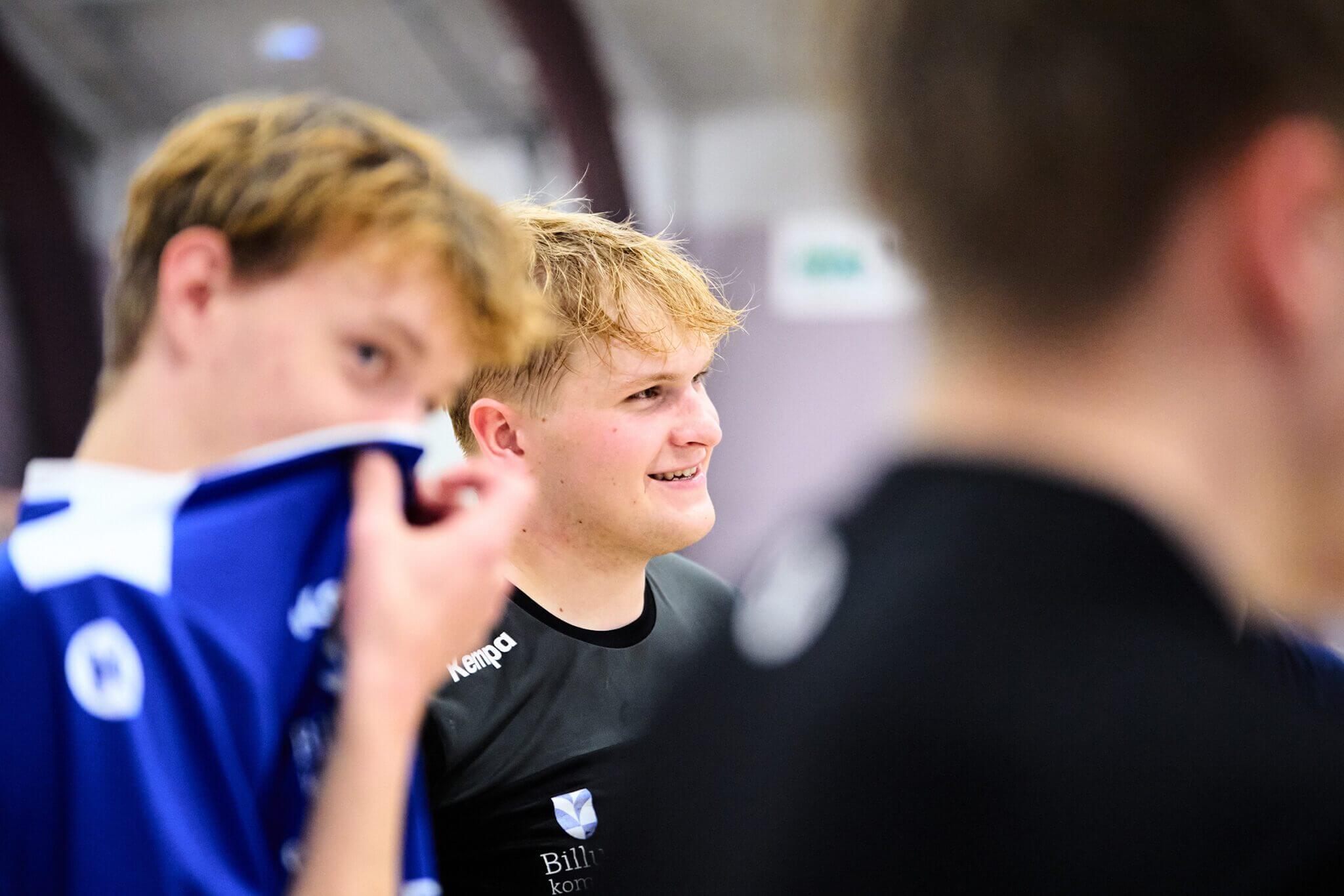 Håndboldspiller på Efterskolen PLAYs håndboldlinje